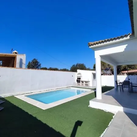 Ilusion, Holiday home