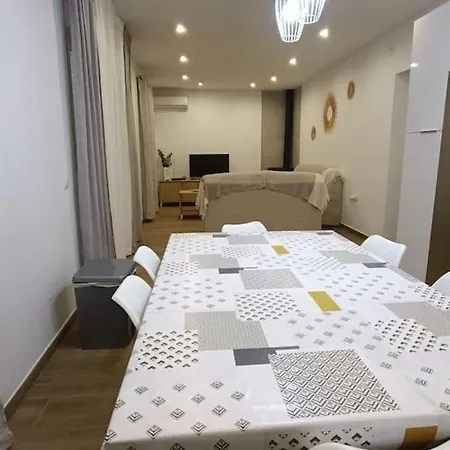 Ilusion, Holiday home *